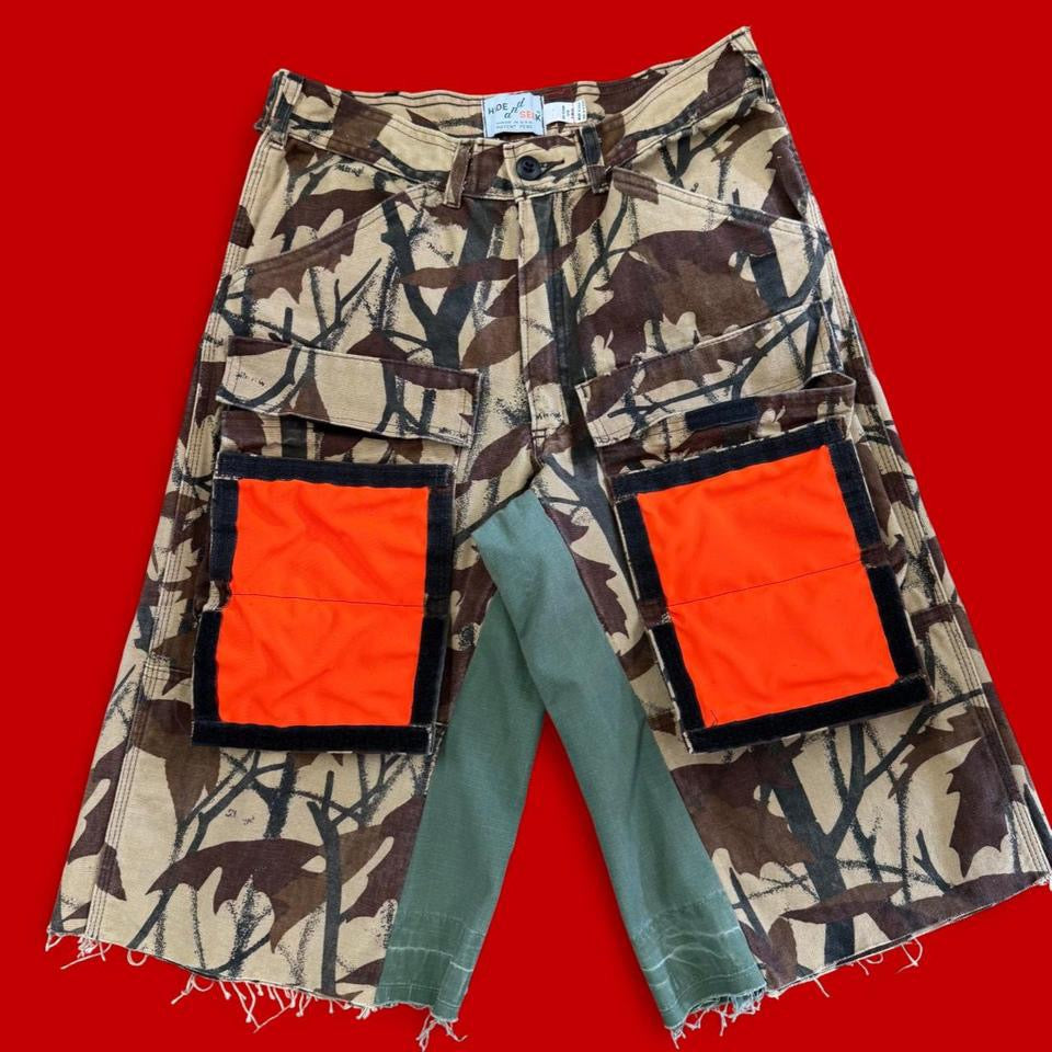 FDNY ‘Balas Con Nombres’ Hunting Camo Cargo Shorts